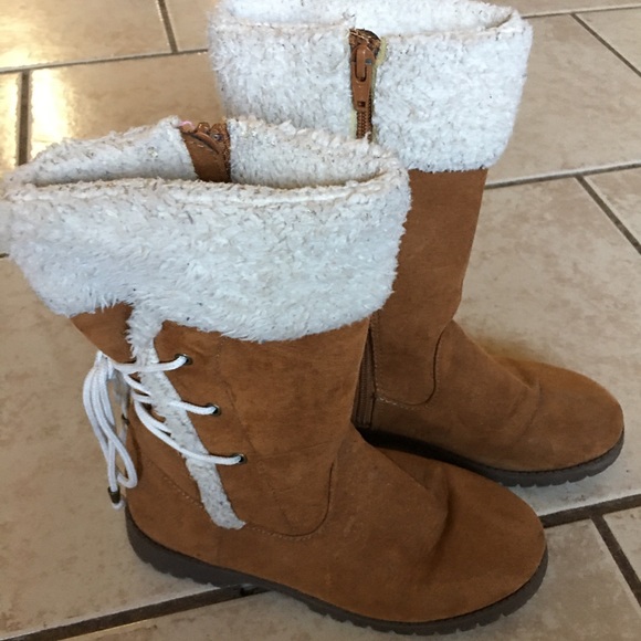 Boots - Picture 2 of 5